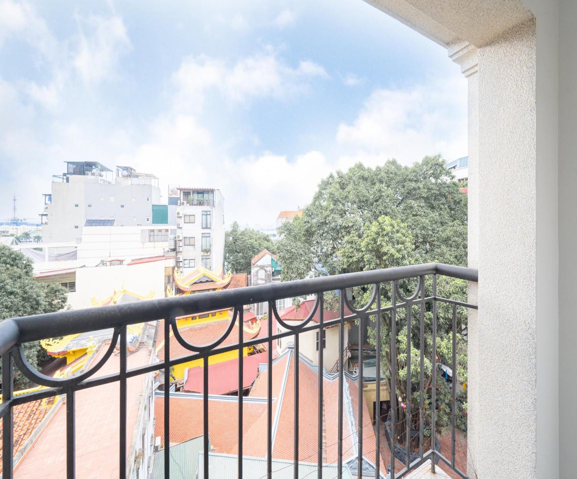 Luxe Paradise Residence Truc Bach Hanoi Bagian luar foto