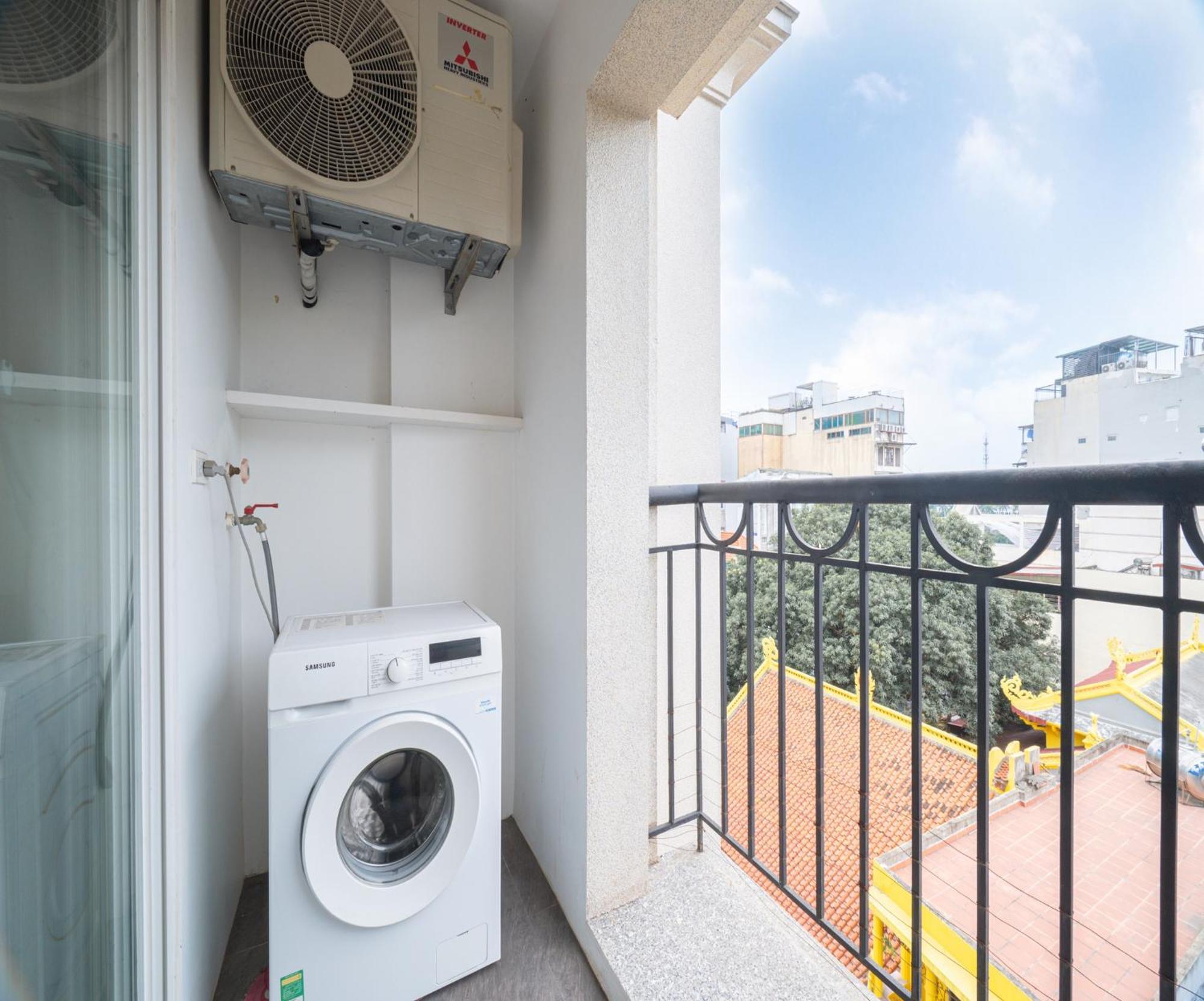 Luxe Paradise Residence Truc Bach Hanoi Bagian luar foto