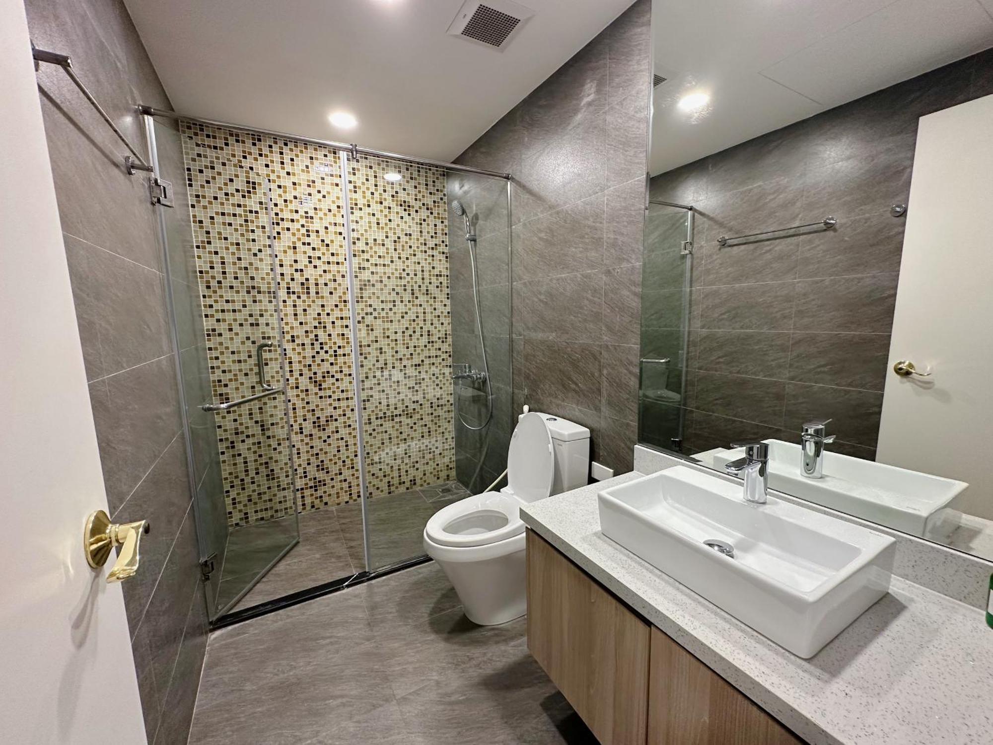 Luxe Paradise Residence Truc Bach Hanoi Bagian luar foto